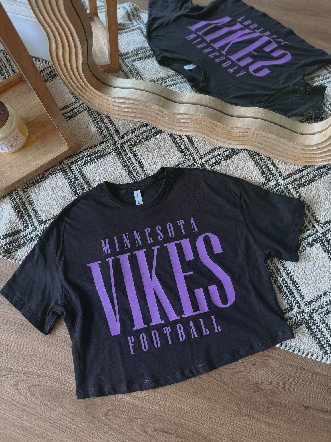 Women's Minnesota Vikes Crop [black] - Northern Print Co.